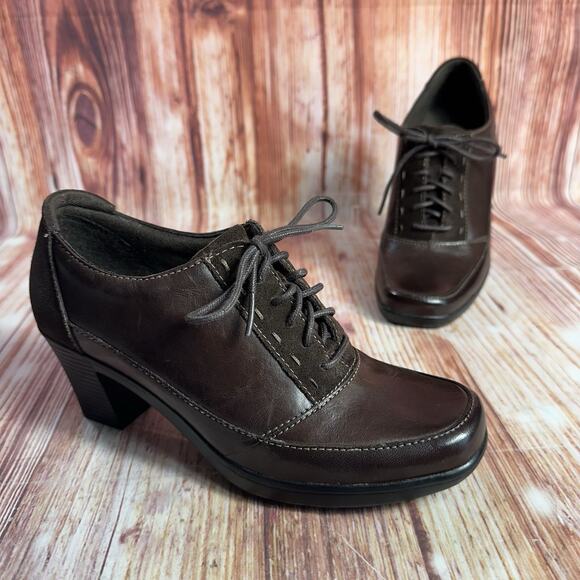 Clarks Size 6.5 Brown Leather Suede Block Heel Oxford Ankle Booties Boots Shoes - Picture 1 of 10